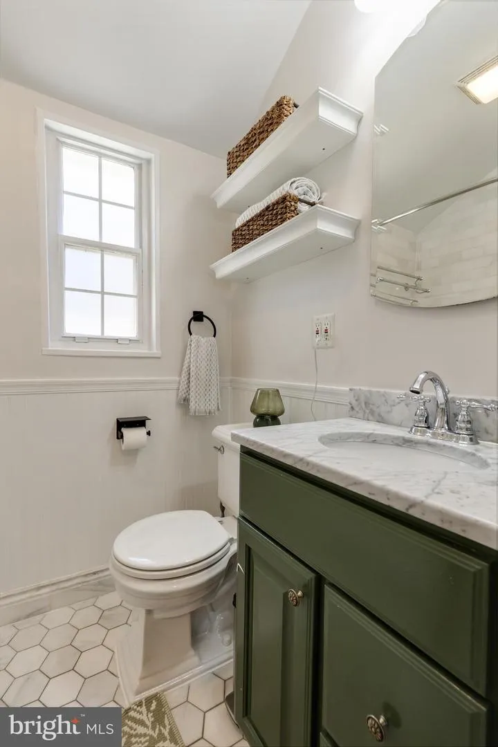 3740 KELLER AVENUE Alexandria, VA 22302