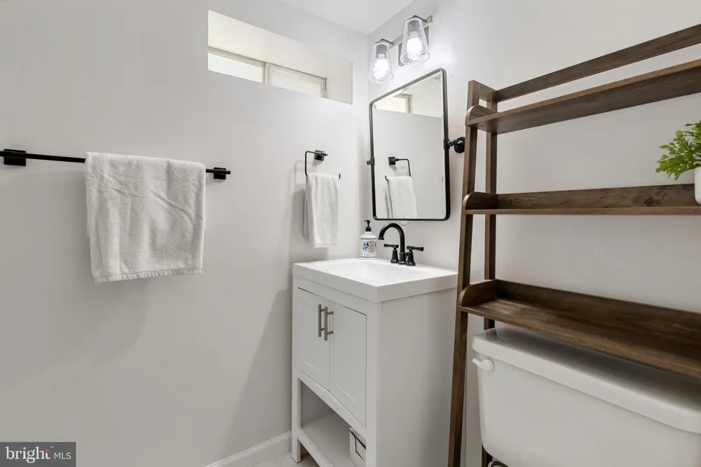 3740 KELLER AVENUE Alexandria, VA 22302