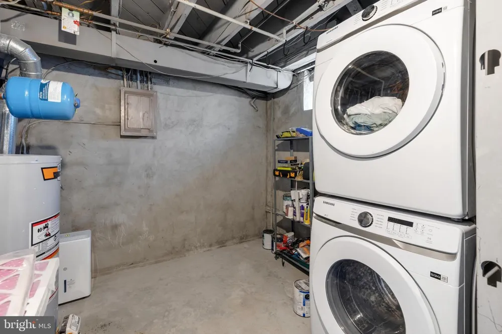 3740 KELLER AVENUE Alexandria, VA 22302