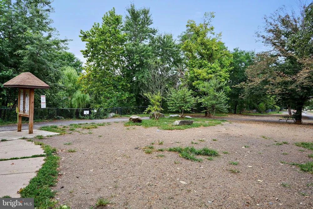 3740 KELLER AVENUE Alexandria, VA 22302