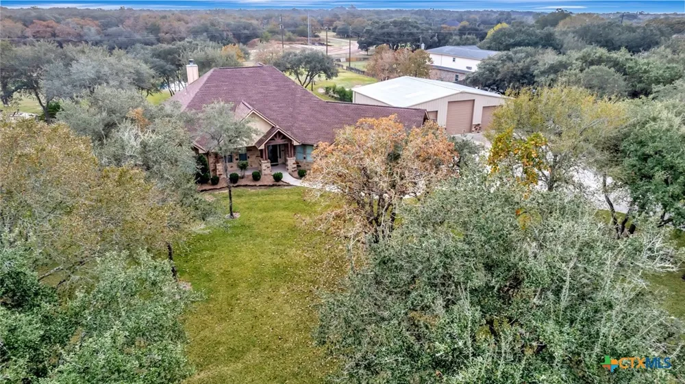 249 Post Oak Bend Inez, TX 77968