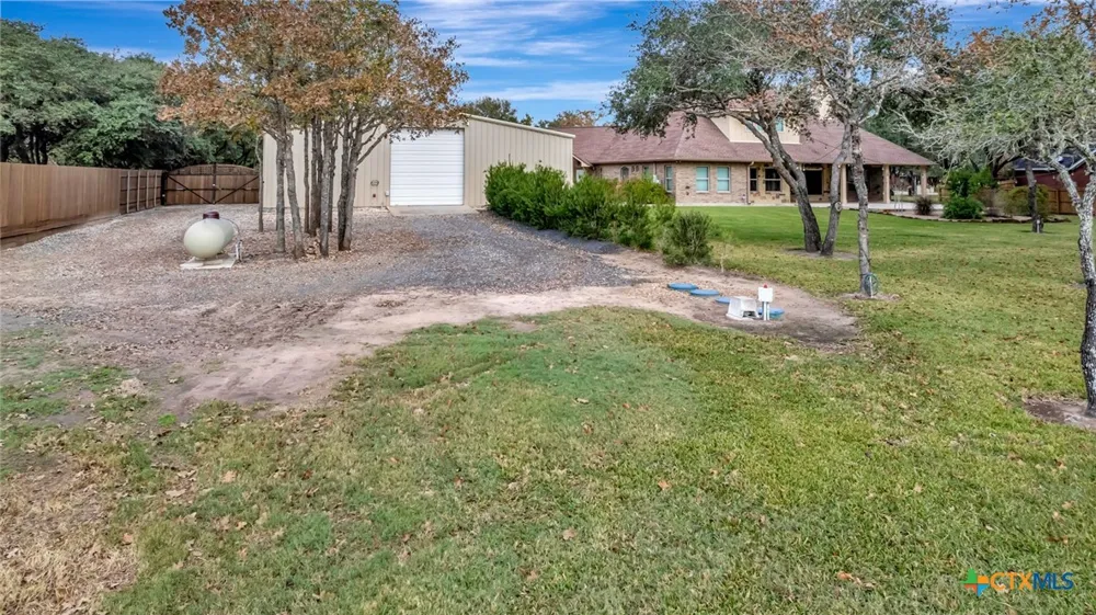 249 Post Oak Bend Inez, TX 77968