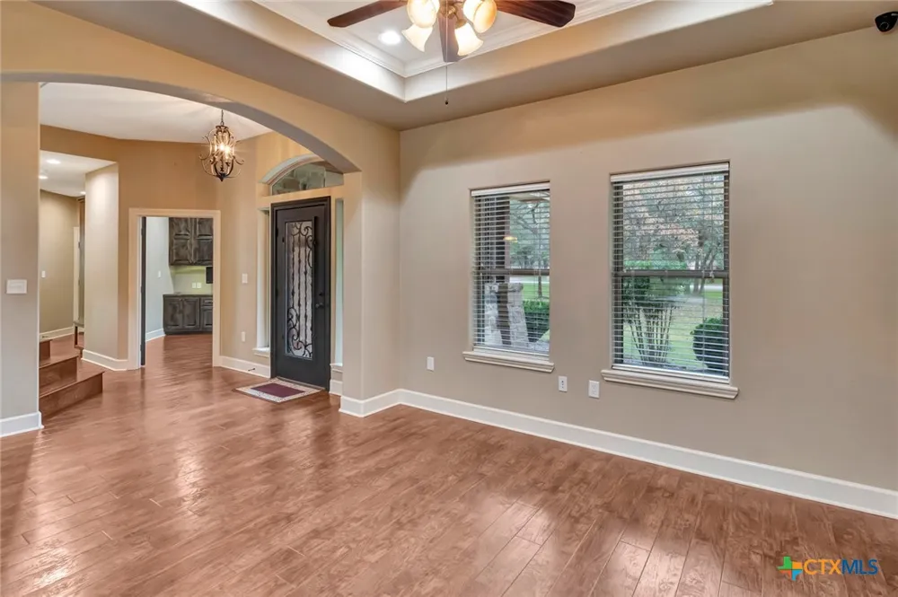 249 Post Oak Bend Inez, TX 77968