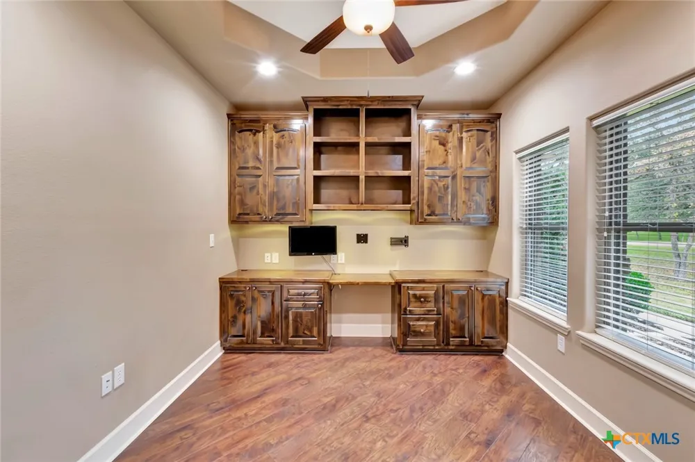 249 Post Oak Bend Inez, TX 77968