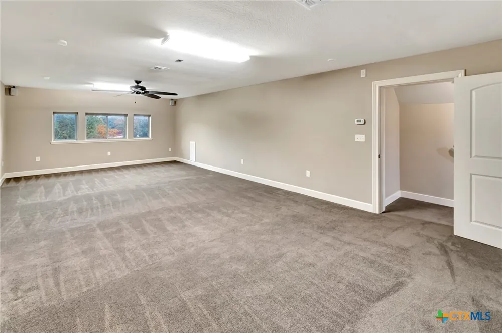 249 Post Oak Bend Inez, TX 77968