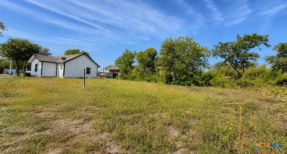 510 E Pine Street Seguin, TX 78155