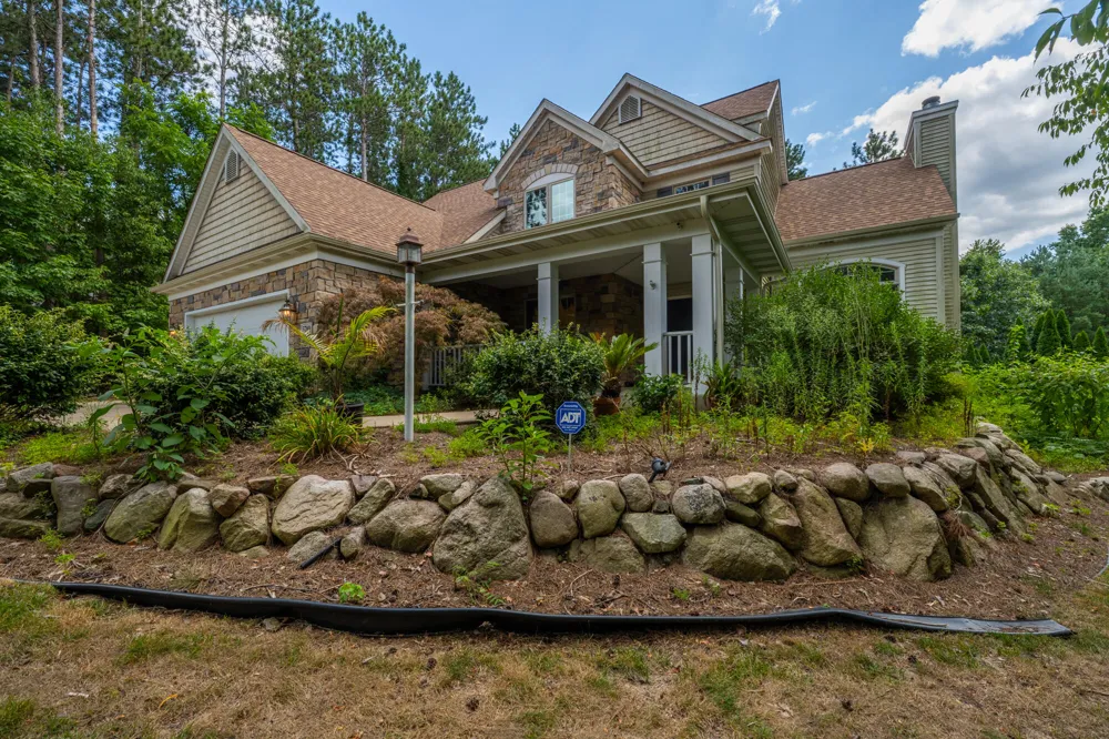 5789 Rolling Pines Court Kalamazoo, MI 49009