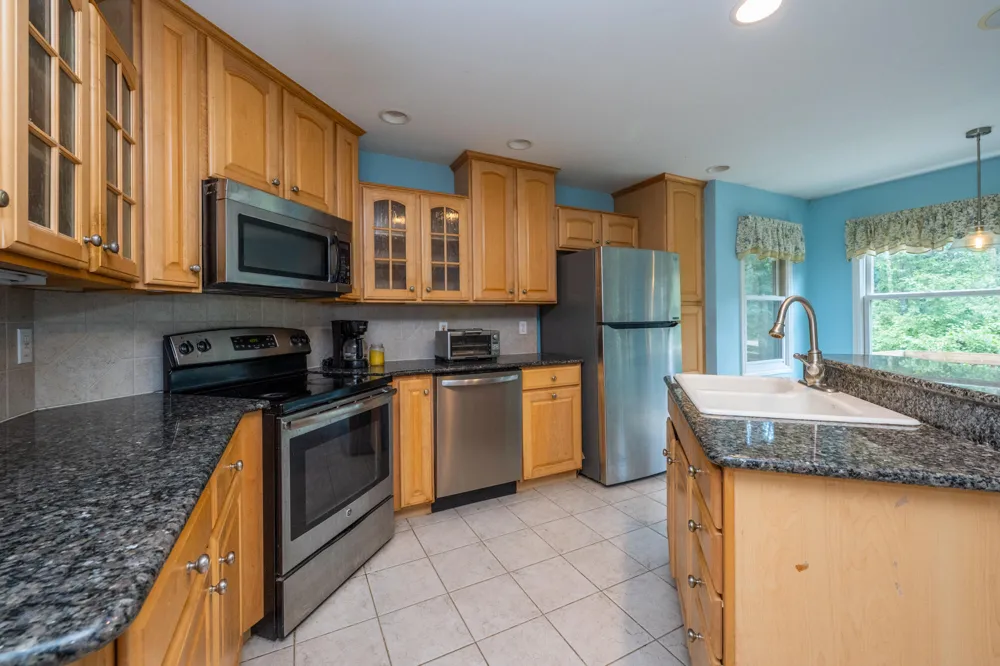 5789 Rolling Pines Court Kalamazoo, MI 49009