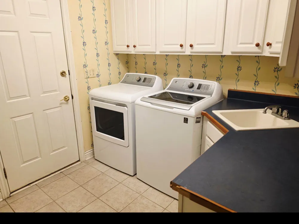 5789 Rolling Pines Court Kalamazoo, MI 49009