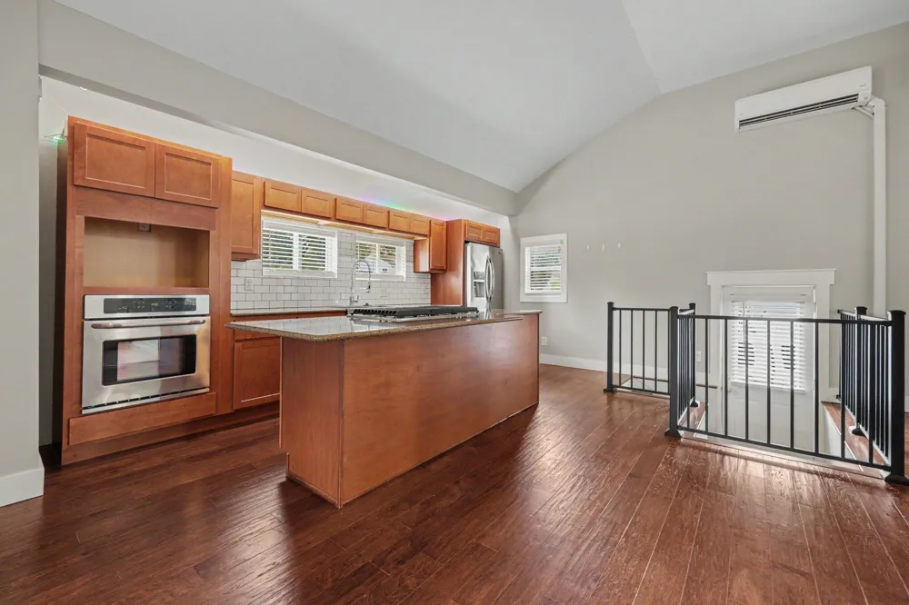 327 Lewis Street Rockford, MI 49341