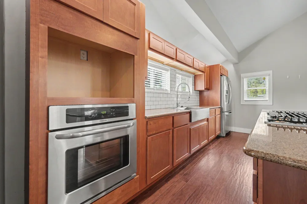 327 Lewis Street Rockford, MI 49341