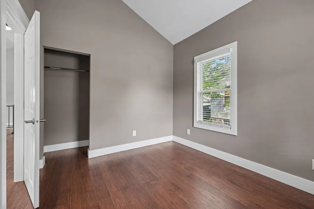 327 Lewis Street Rockford, MI 49341