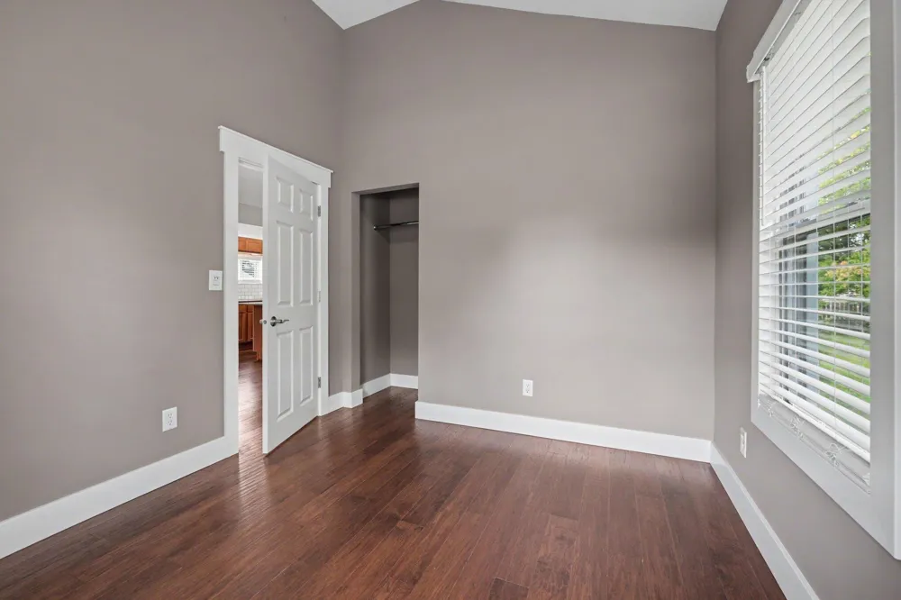 327 Lewis Street Rockford, MI 49341