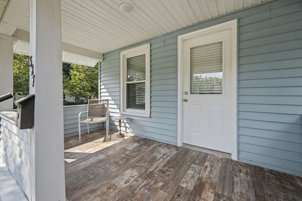 327 Lewis Street Rockford, MI 49341