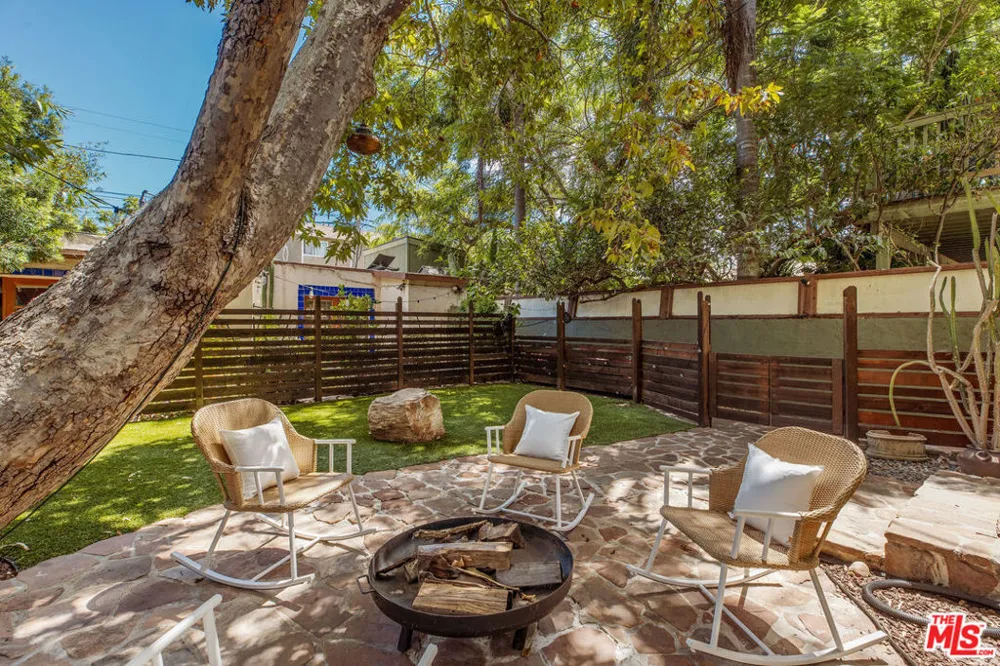 686 San Juan Avenue Venice, CA 90291