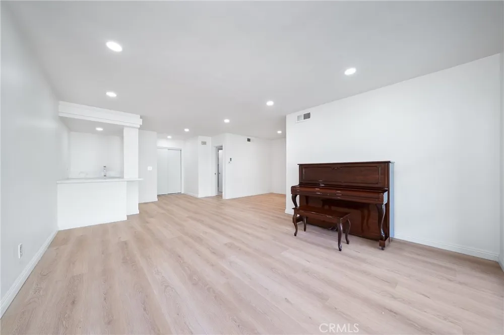 1301 S Atlantic Boulevard #301A Monterey Park, CA 91754