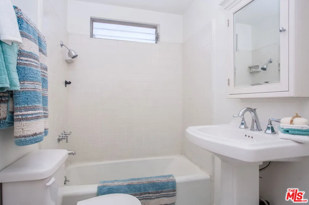 2418 4th Street Santa Monica, CA 90405