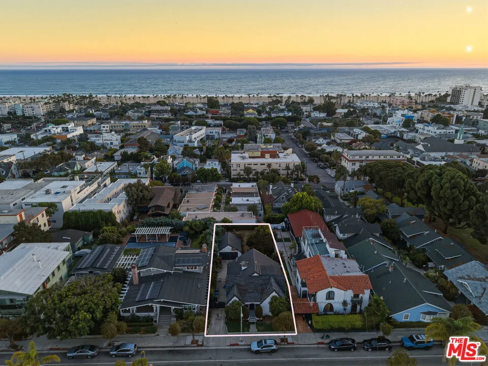 2418 4th Street Santa Monica, CA 90405