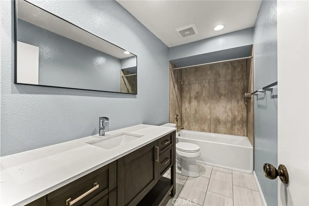 805 Temple Terrace #301 Los Angeles, CA 90042
