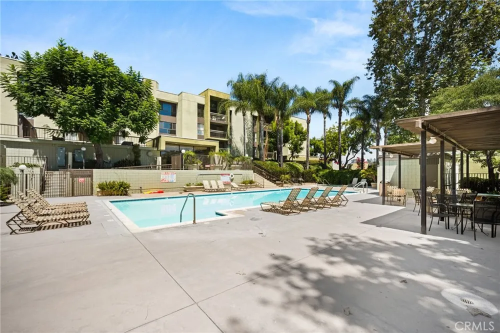 805 Temple Terrace #301 Los Angeles, CA 90042