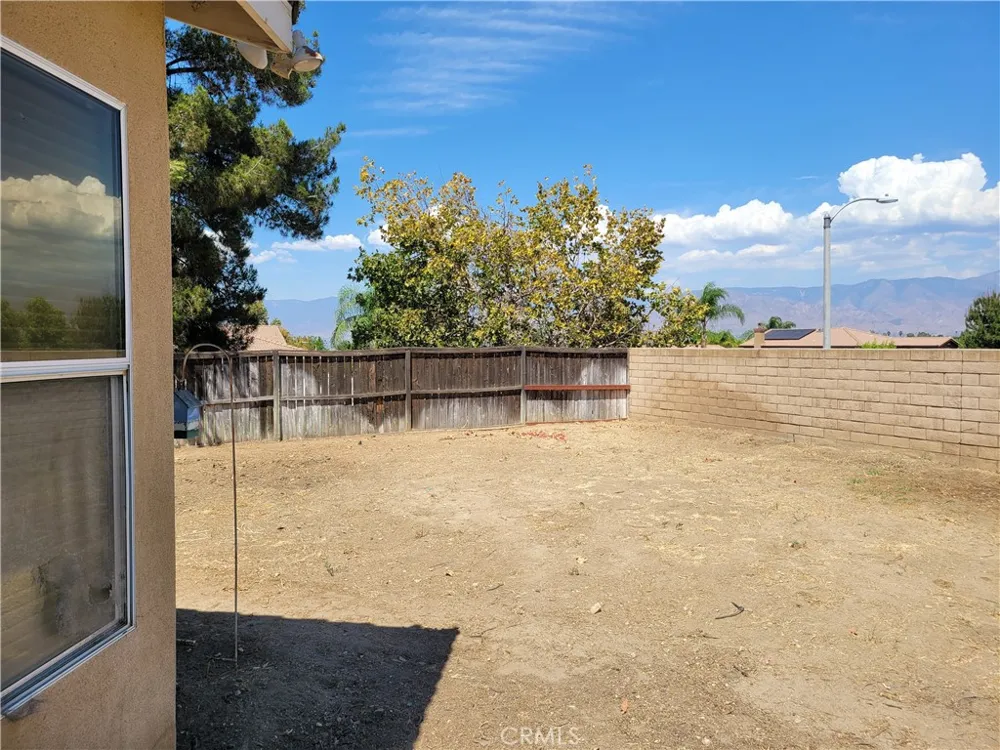 26585 Amherst Court Loma Linda, CA 92354