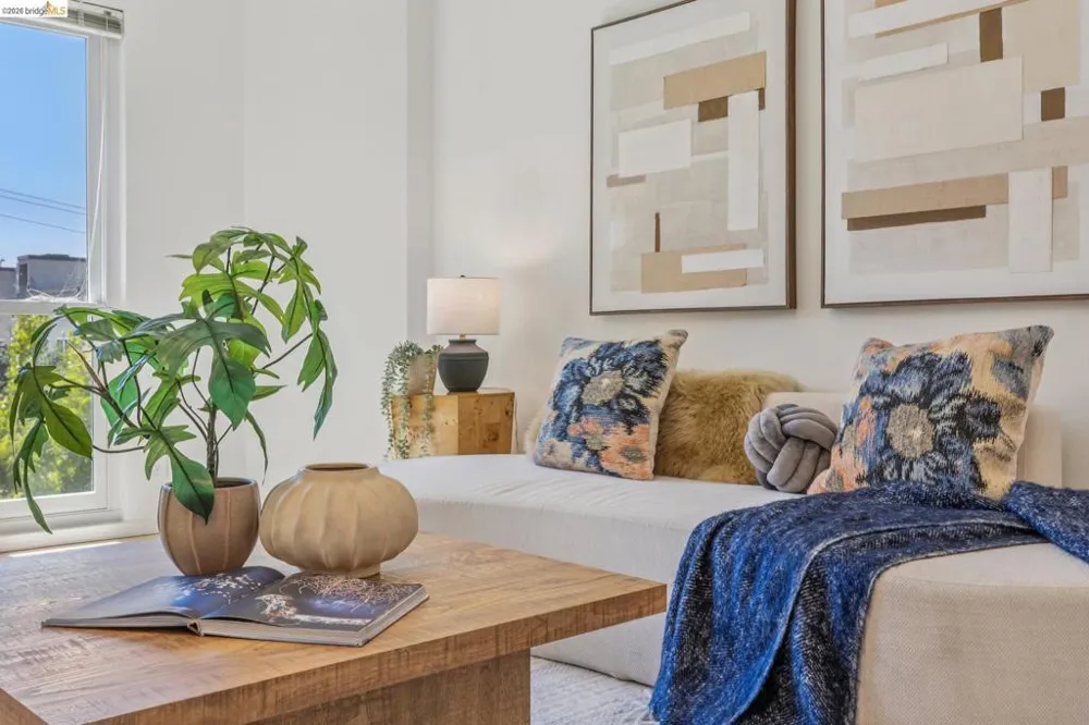 385 Jayne Ave #301 Oakland, CA 94610