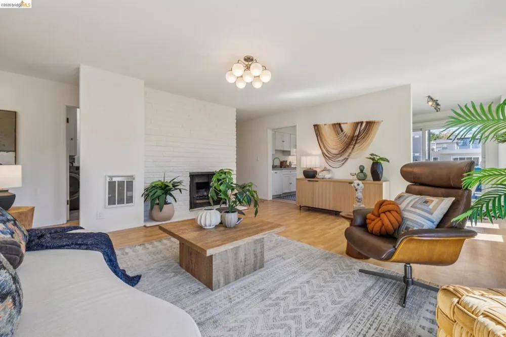 385 Jayne Ave #301 Oakland, CA 94610