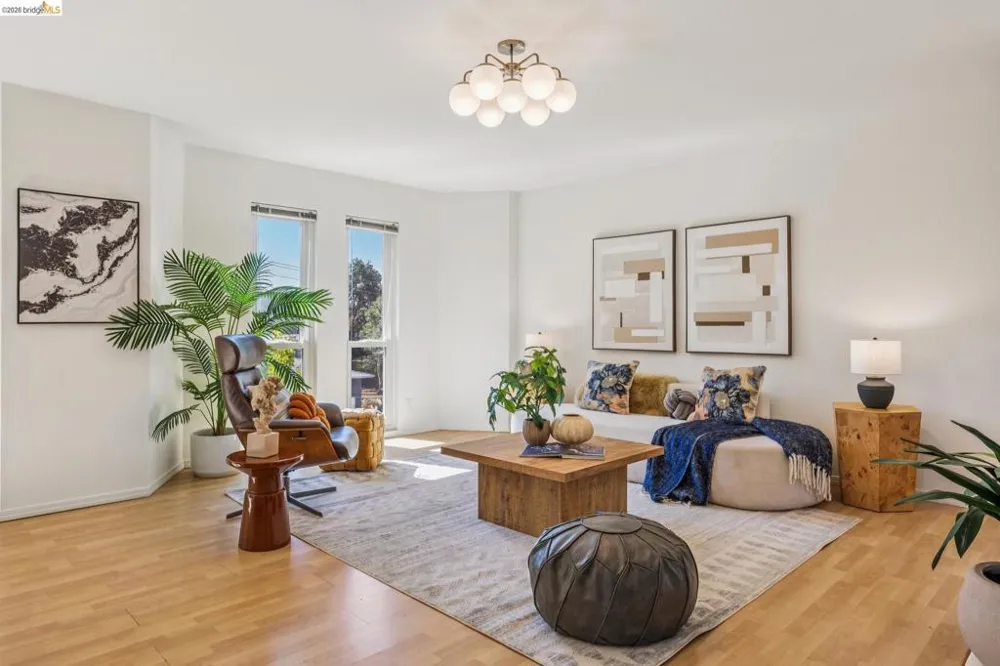 385 Jayne Ave #301 Oakland, CA 94610