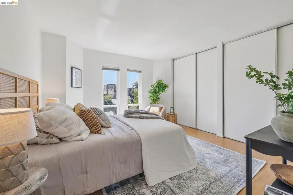 385 Jayne Ave #301 Oakland, CA 94610