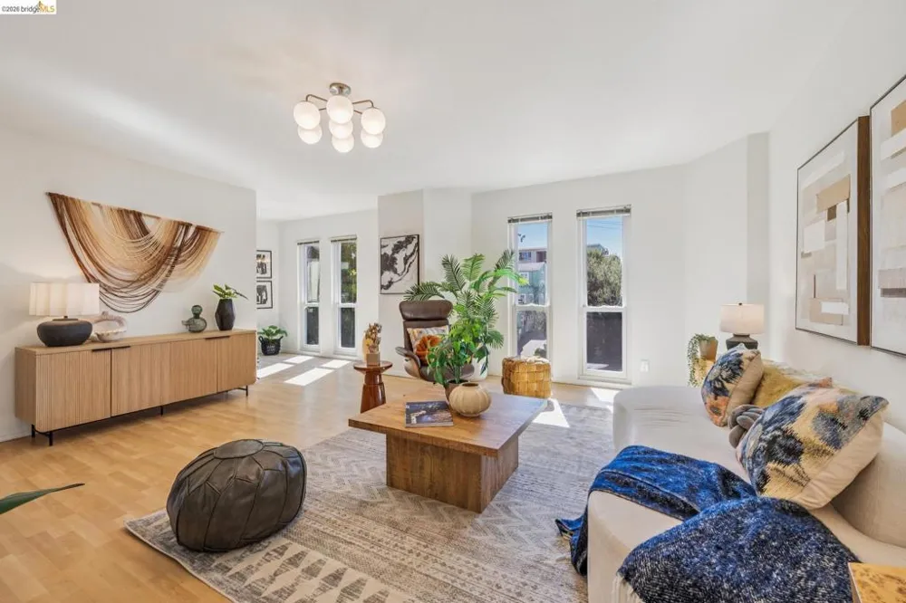 385 Jayne Ave #301 Oakland, CA 94610