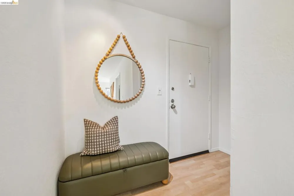 385 Jayne Ave #301 Oakland, CA 94610