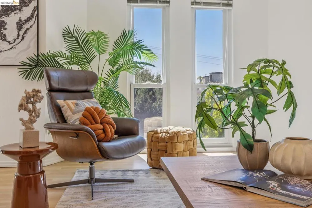 385 Jayne Ave #301 Oakland, CA 94610