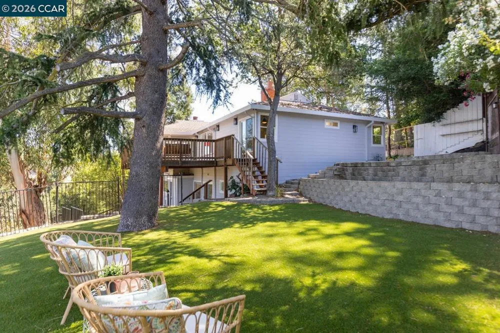 16 Ruth Court Lafayette, CA 94549