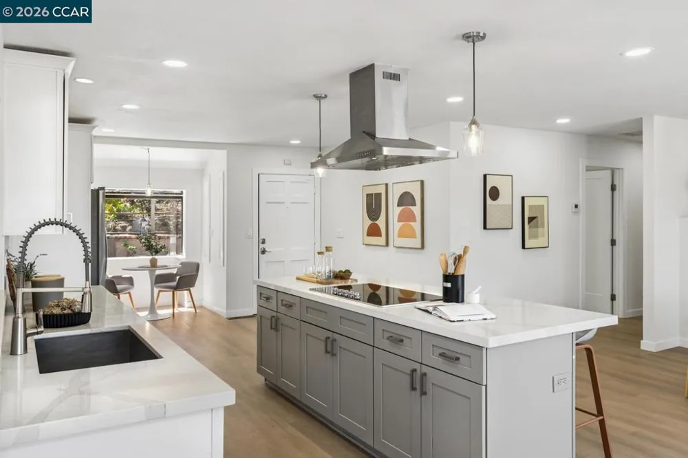 16 Ruth Court Lafayette, CA 94549