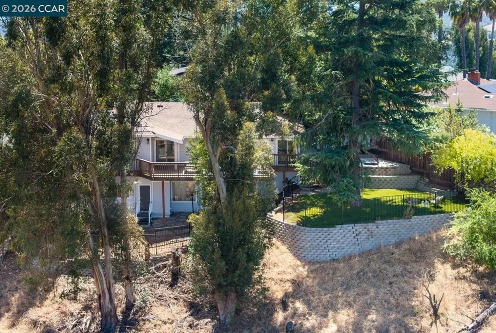 16 Ruth Court Lafayette, CA 94549