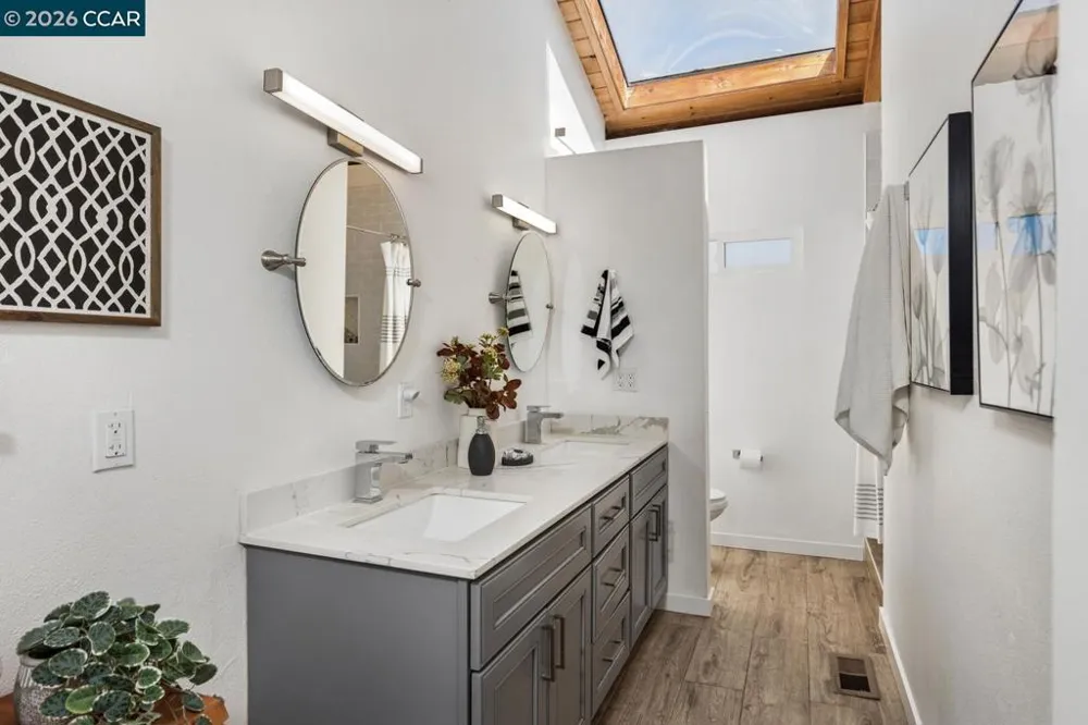 16 Ruth Court Lafayette, CA 94549