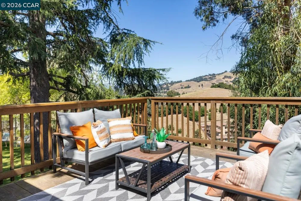 16 Ruth Court Lafayette, CA 94549
