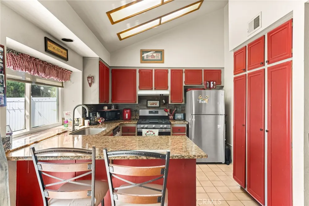 7266 Linares Ave Jurupa Valley, CA 92509