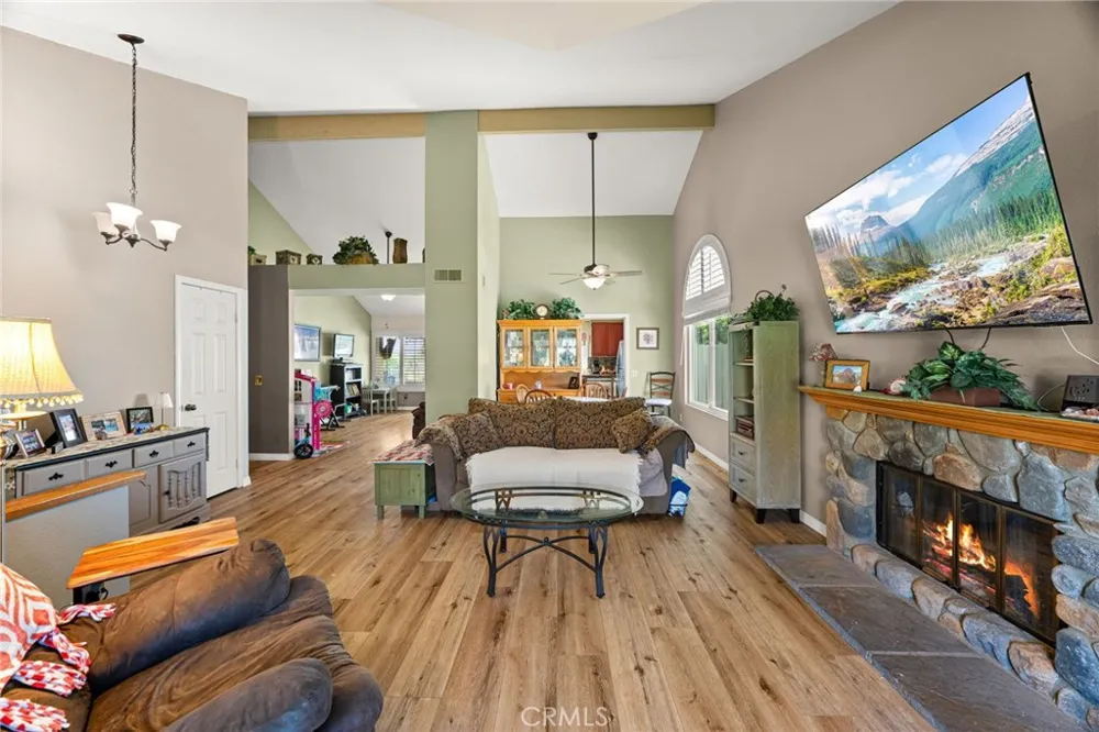 7266 Linares Ave Jurupa Valley, CA 92509