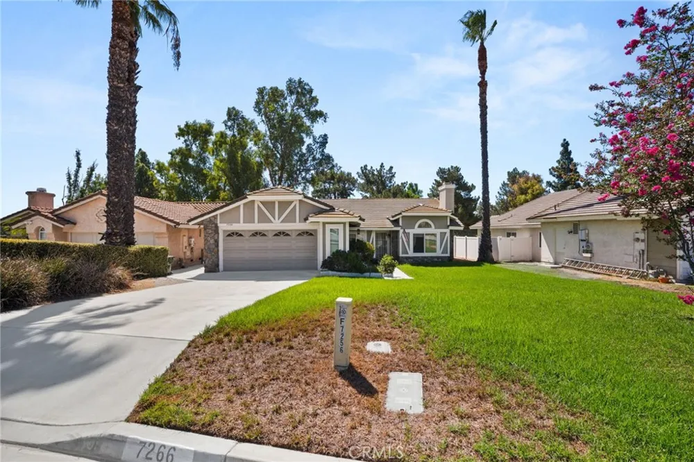 7266 Linares Ave Jurupa Valley, CA 92509