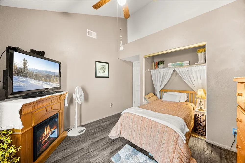 7266 Linares Ave Jurupa Valley, CA 92509