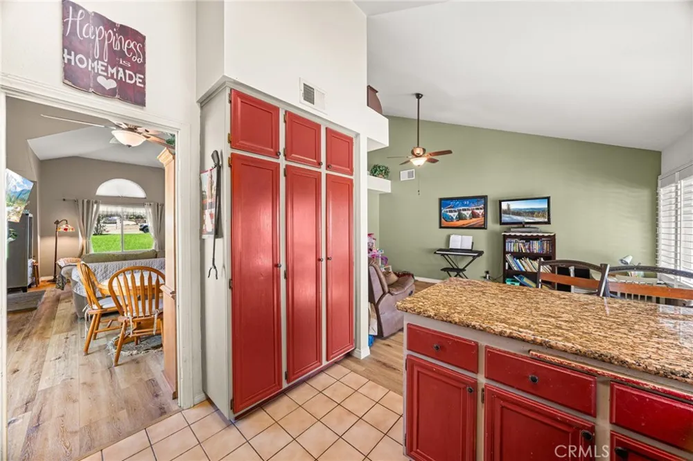 7266 Linares Ave Jurupa Valley, CA 92509