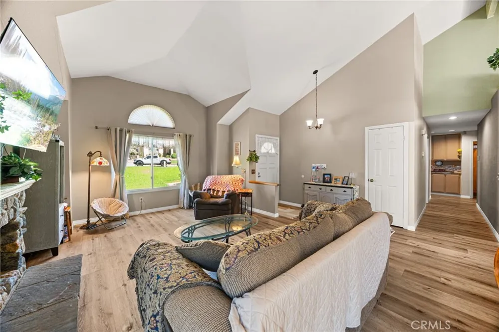 7266 Linares Ave Jurupa Valley, CA 92509