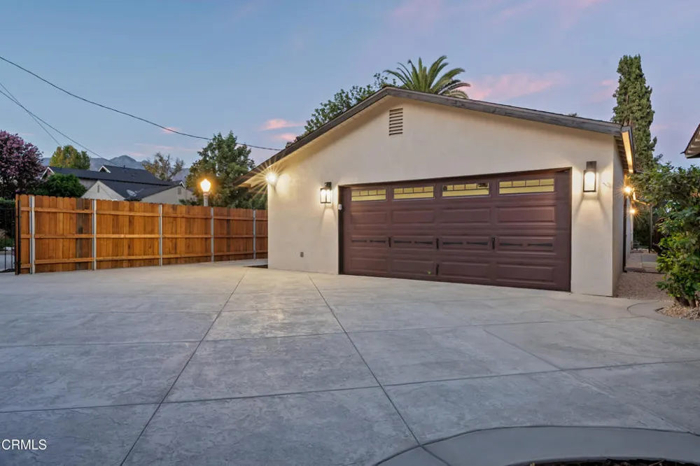 2182 Oakdale Street Pasadena, CA 91107
