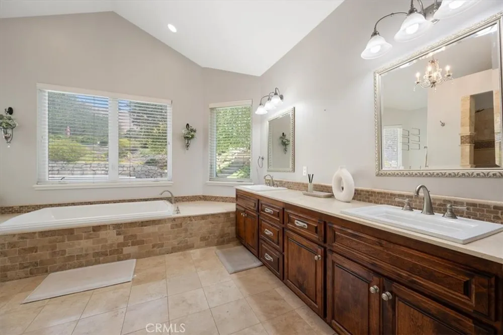 9960 Sunfish Paso Robles, CA 93446