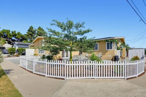 4790 Solola Ave
