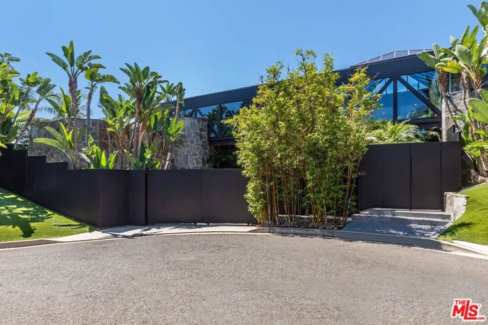 630 Clinton Place Beverly Hills, CA 90210