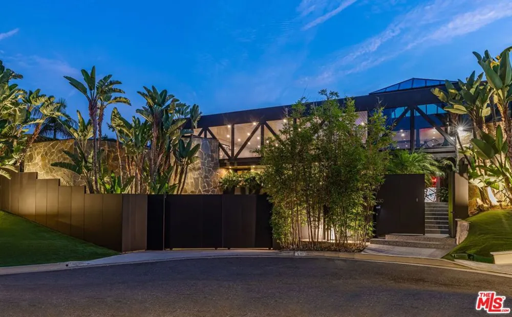 630 Clinton Place Beverly Hills, CA 90210