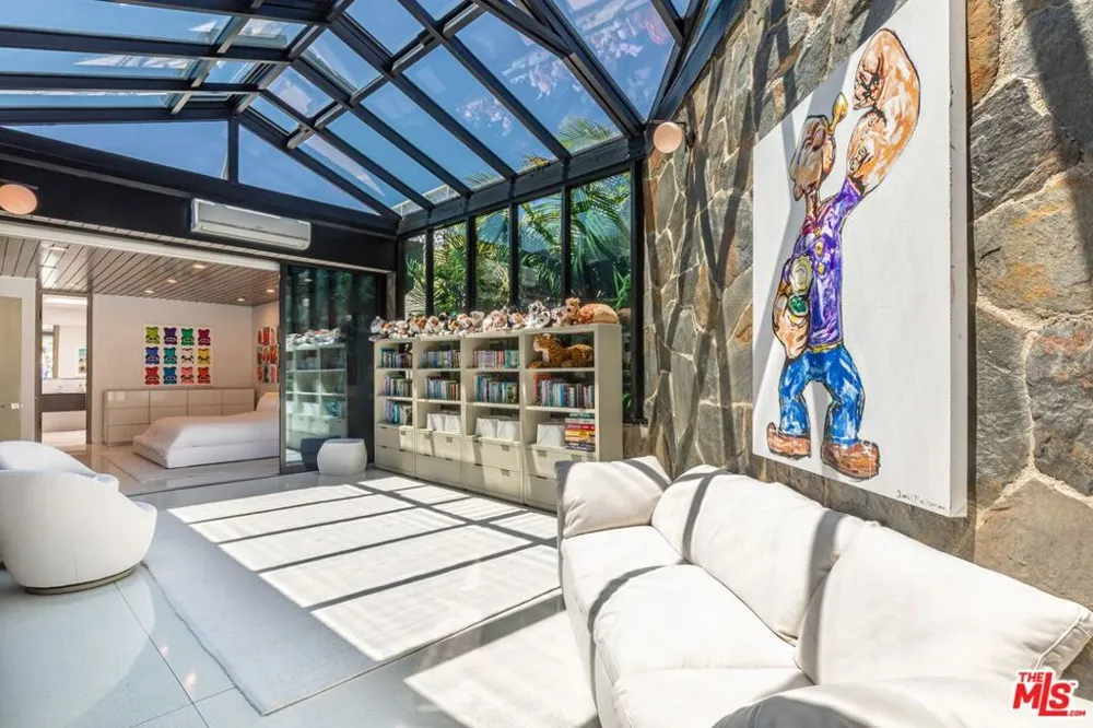 630 Clinton Place Beverly Hills, CA 90210