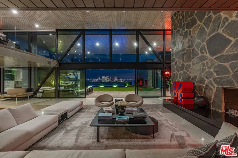 630 Clinton Place Beverly Hills, CA 90210